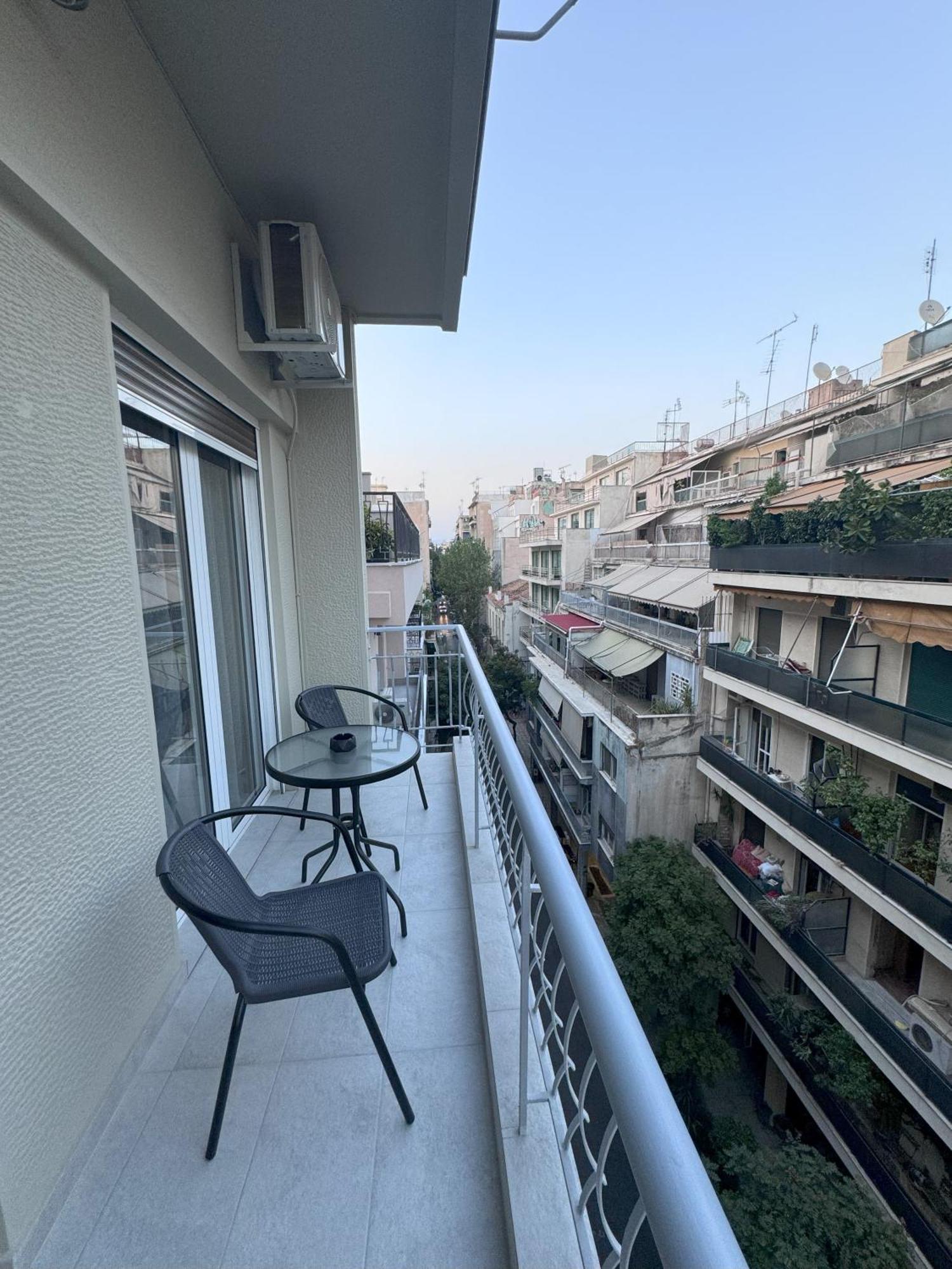Ntinos Apartment Center Exarcheia Athens Luaran gambar